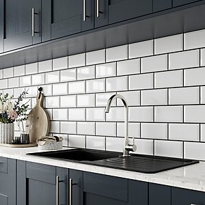 Kitchen-Wall-Floor-Tiles-Wickes-Metro-White-Ceramic-Wall-Tile-200-x-100mm_V0353_166211_00.jpg